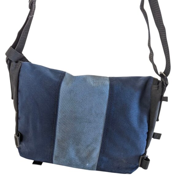 Timbuk2 2-toned Blue Messenger back with adjustable shoulder strap - Picture 3 of 10